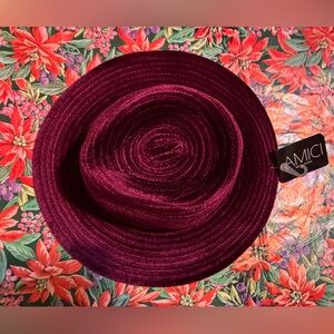 Amici New York Velvet Burgundy Hat